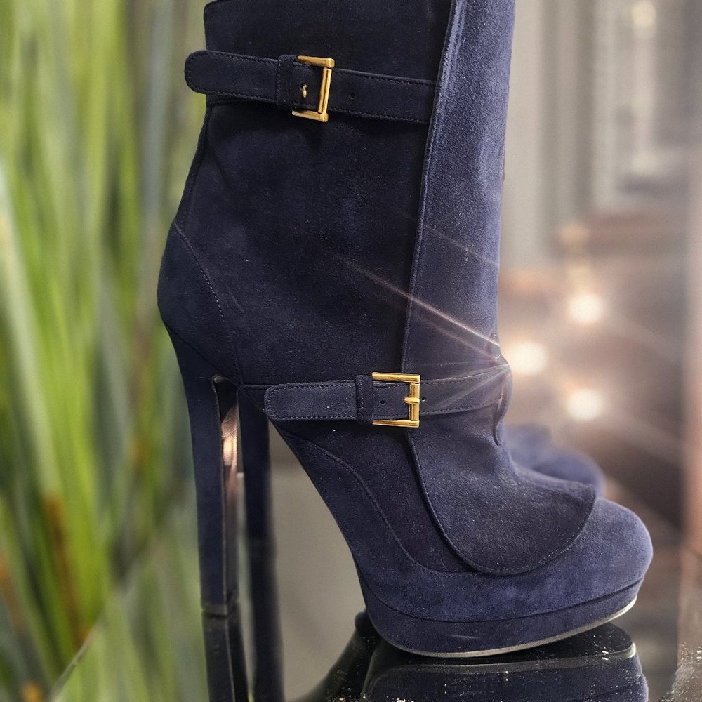 ALEXANDER MCQUEEN